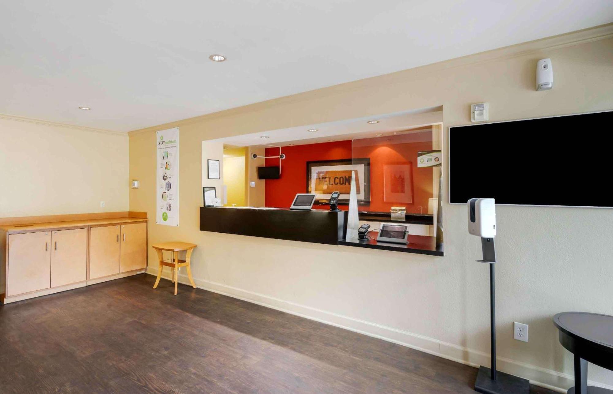 Extended Stay America Select Suites Tampa Airport Memorial Hwy Экстерьер фото