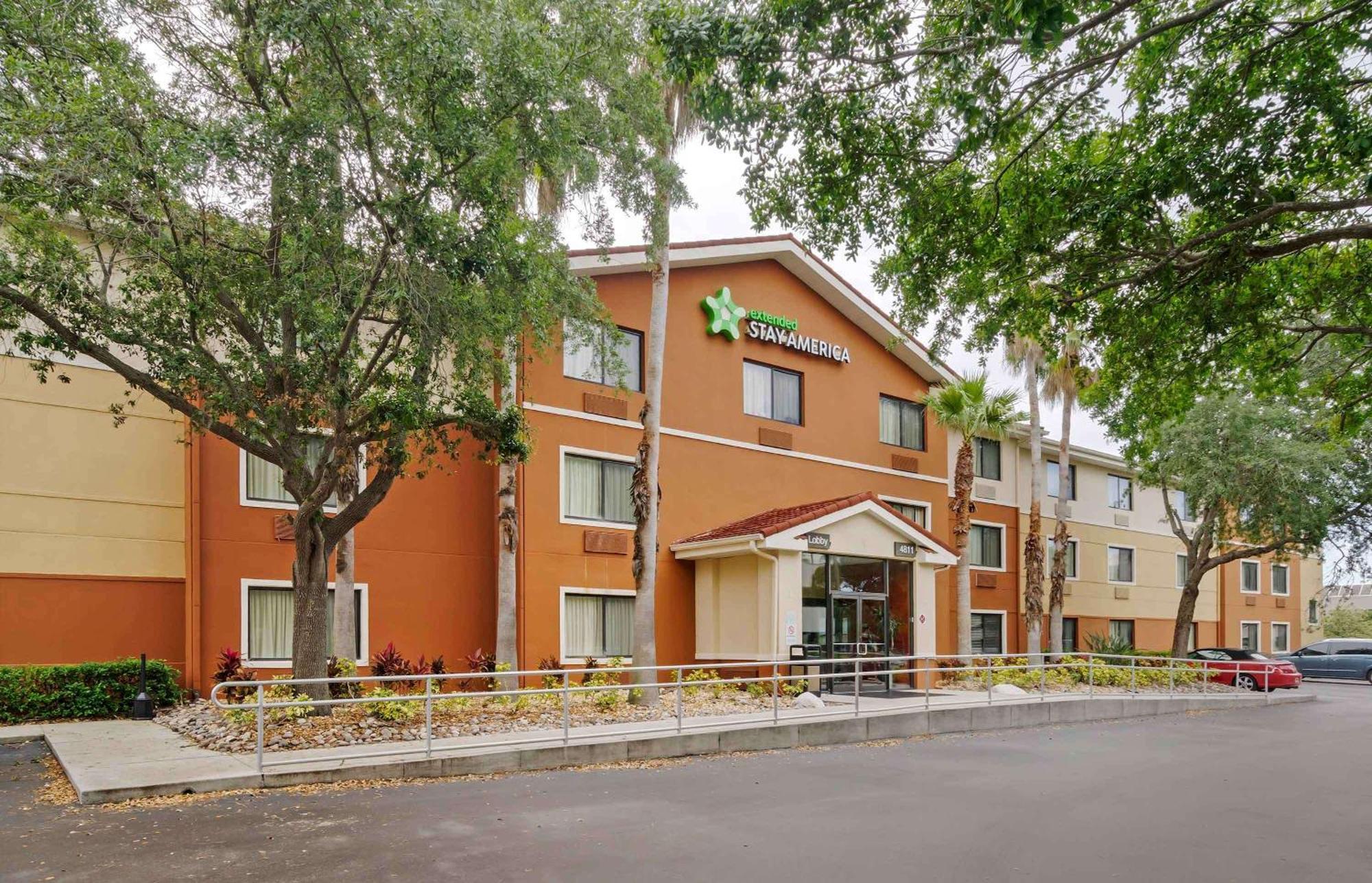 Extended Stay America Select Suites Tampa Airport Memorial Hwy Экстерьер фото