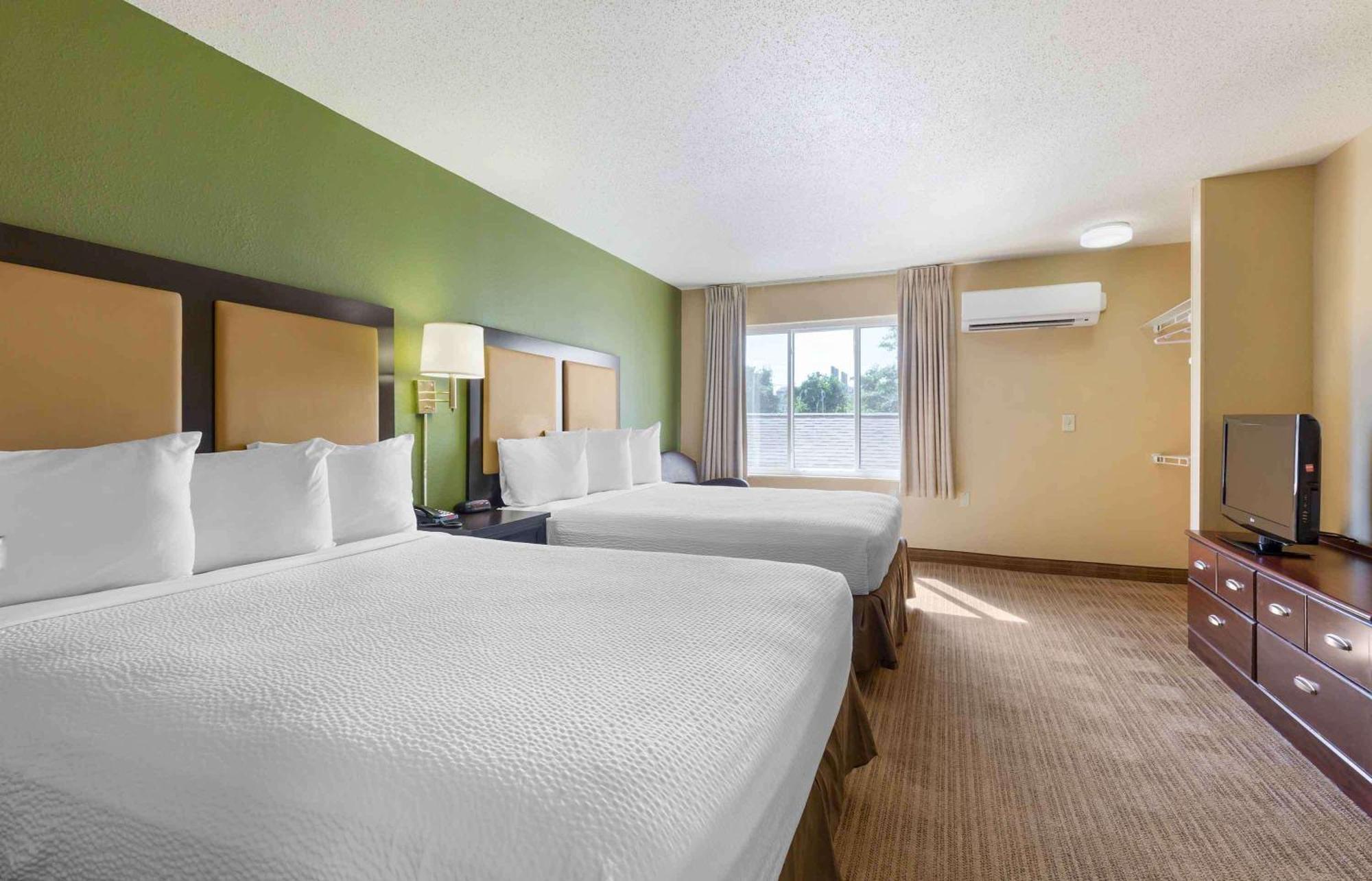 Extended Stay America Select Suites Tampa Airport Memorial Hwy Экстерьер фото